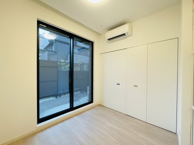 眺望　こちらの居間で趣味の時間をお楽しみください