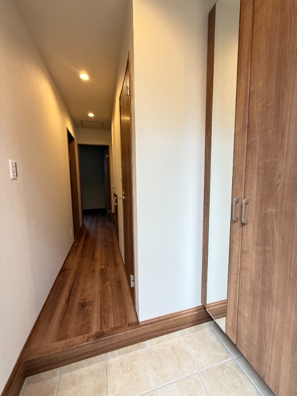 玄関　毎日を迎え入れる明るい玄関