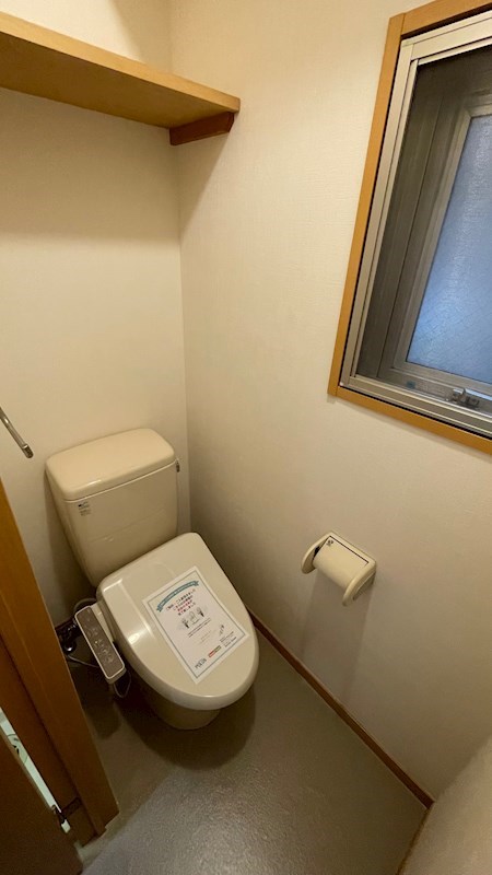 トイレ　快適な温水洗浄便座