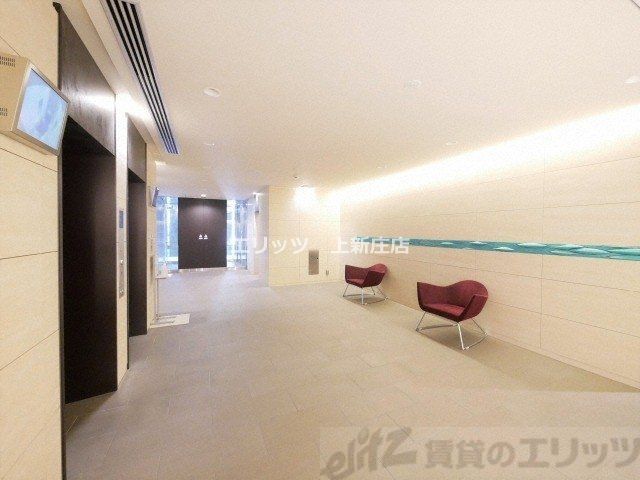 ロビー　駐車場