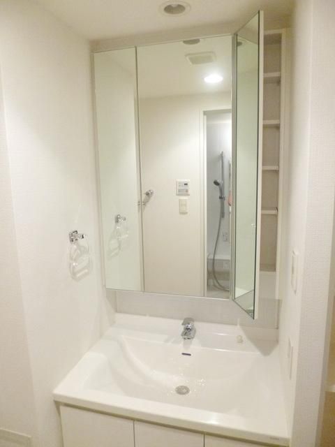 洗面設備　お部屋探しは株式会社　タウンハウジング　までお気軽にお問合…