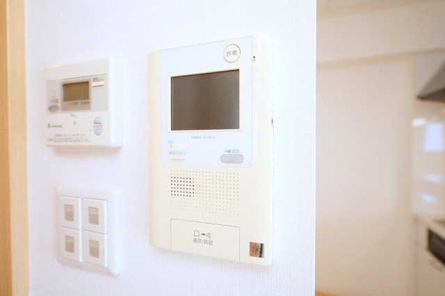 セキュリティ　モニター付きインターホンです♪