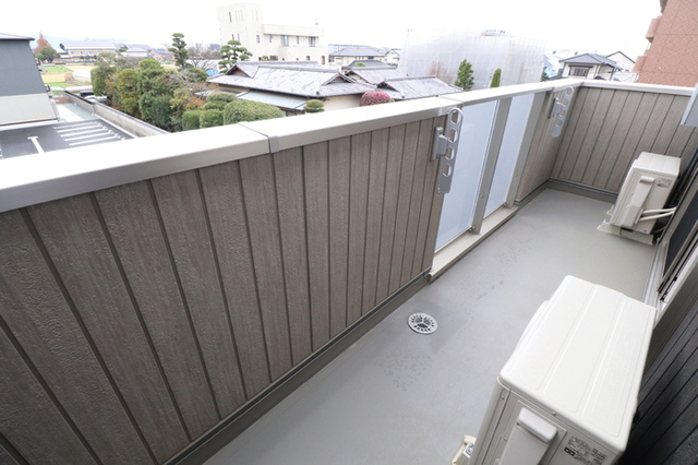 バルコニー　バルコニー
