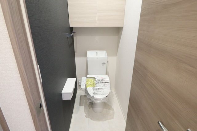 トイレ　温水洗浄暖房便座