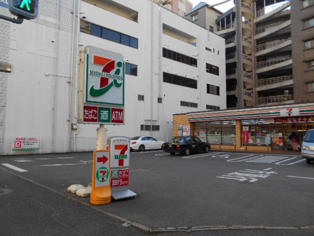 コンビニ　セブンイレブン 福岡薬院3丁目店（コンビニ）まで67m