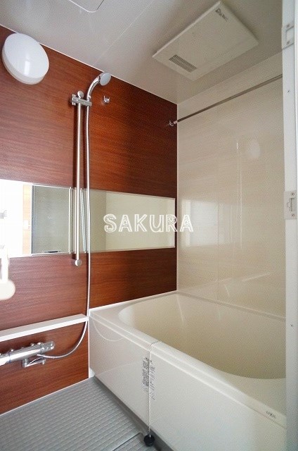 バス・シャワールーム　日々の疲れを癒すお風呂です♪