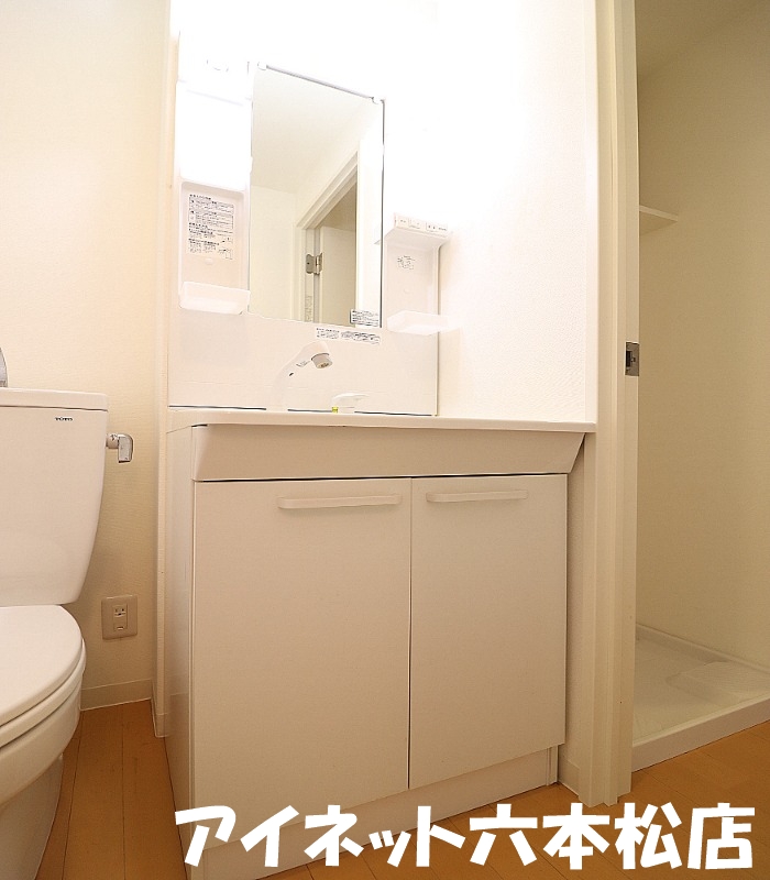 洗面設備　朝の支度にいかがでしょうか