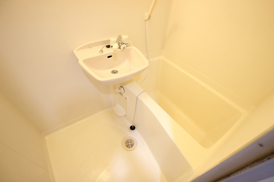 バス・シャワールーム　※別の部屋の写真です※