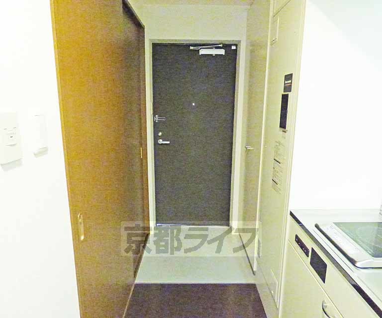 玄関　広々とした玄関です。