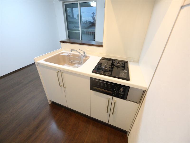 キッチン　システムキッチン（ガス2口コンログリル付）カウンターキッチン