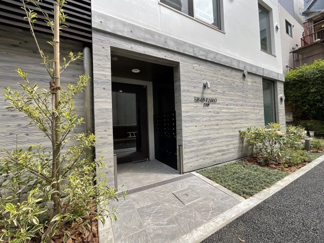 エントランス　毎日通るエントランスはこのようになっています