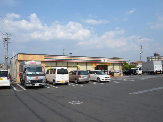 コンビニ　セブンイレブン（コンビニ）まで1021m
