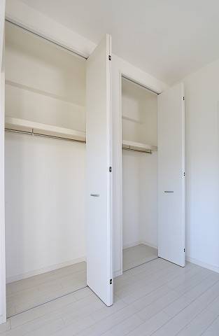 収納　お洋服が多い方でも楽々収納できます