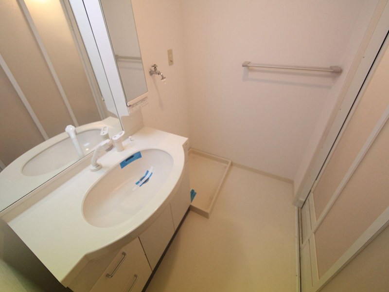 洗面設備　脱衣所　独立洗面化粧台　洗濯機置き場