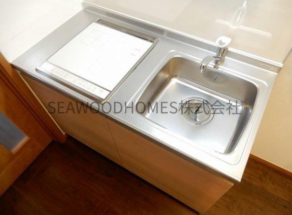 キッチン　週末はこだわりの一品を。一人暮らしにちょうどいい。