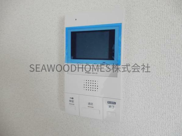 セキュリティ　清掃された共用部。夜の帰宅も怖くない管理体制。