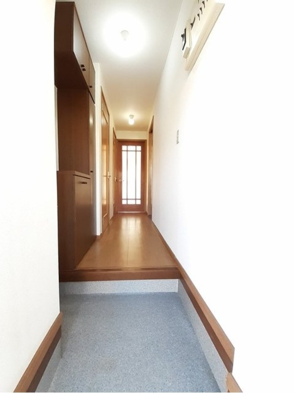 玄関　図面と現状に相違がある場合には現状を優先