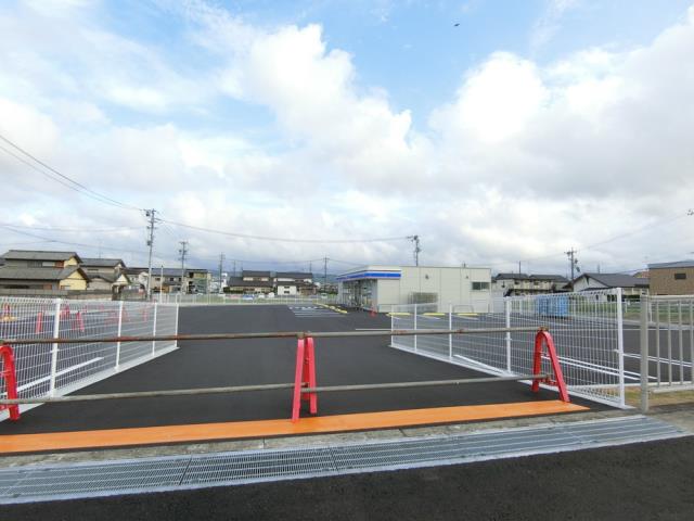 コンビニ　ローソン（コンビニ）まで633m