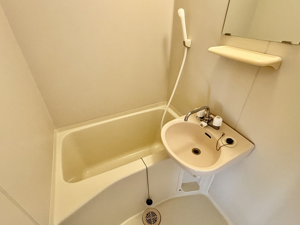 バス・シャワールーム　設備・仕様は号室により異なる為、現況を優先いたします。