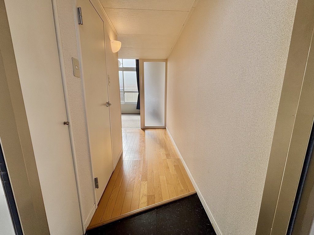 玄関　設備・仕様は号室により異なる為、現況を優先いたします。