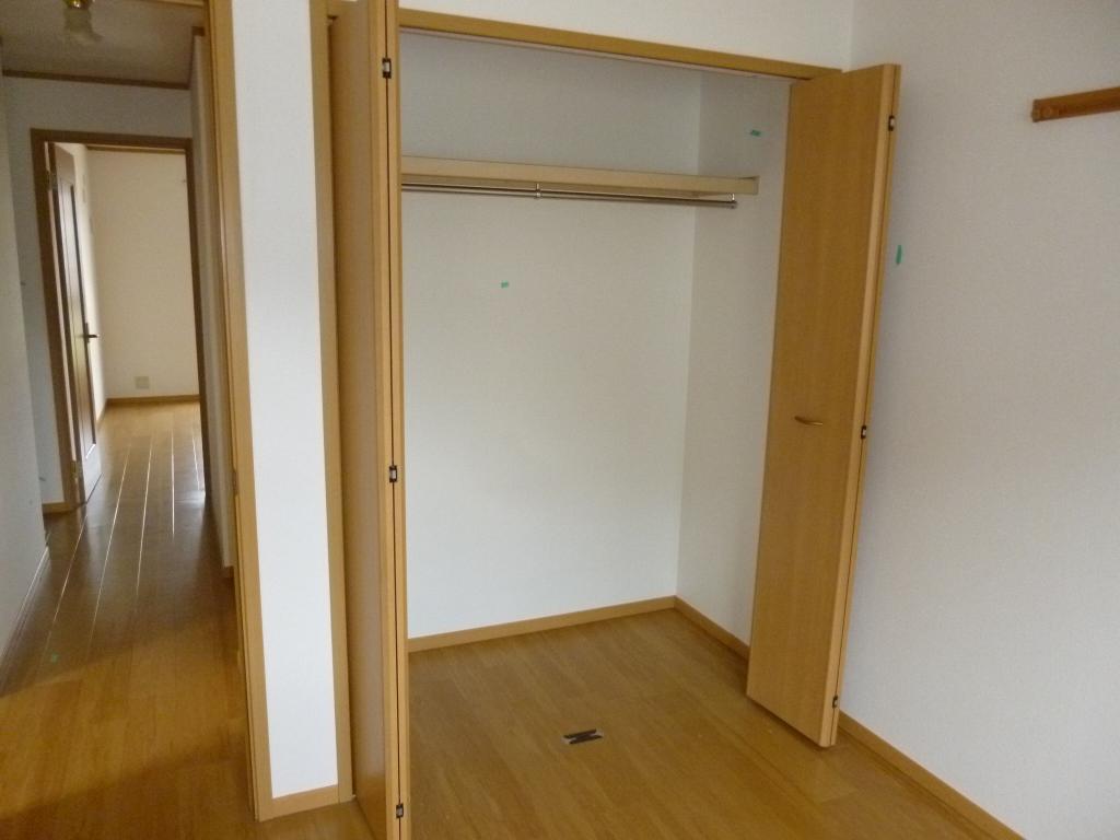 収納　クローゼット