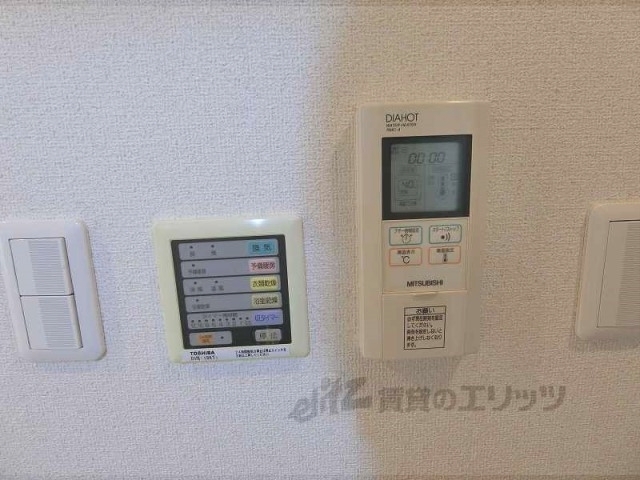 その他設備　給湯器リモコン