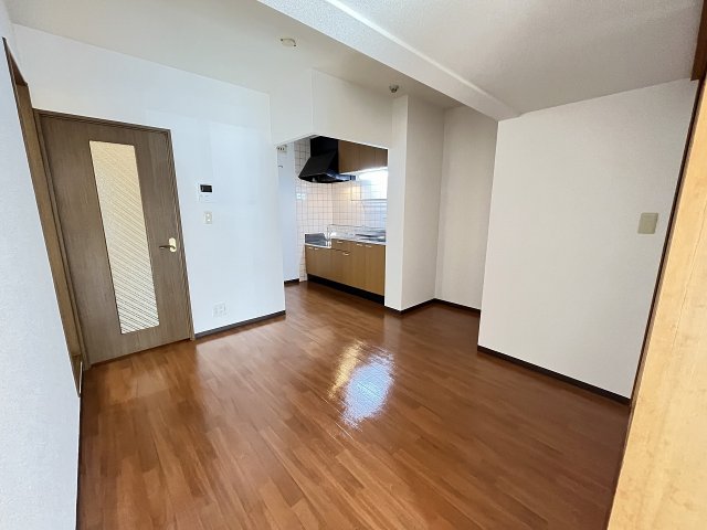 居室・リビング　こちらのリビングで趣味の時間をお楽しみください