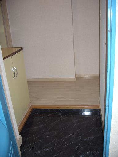 玄関　玄関土間変更致しました。