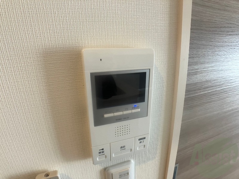 セキュリティ　ＴＶモニター付インターホンです。来客者の顔が見えるので安心！