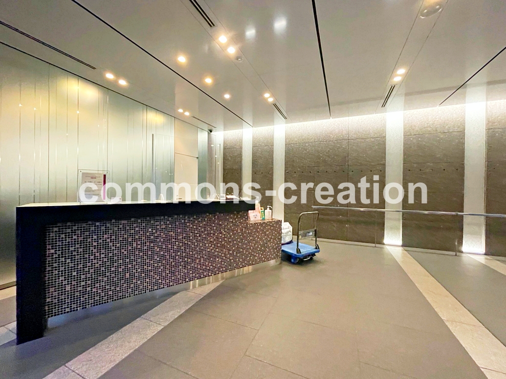 ドラックストア　トモズ浜松町店（ドラッグストア）まで259m