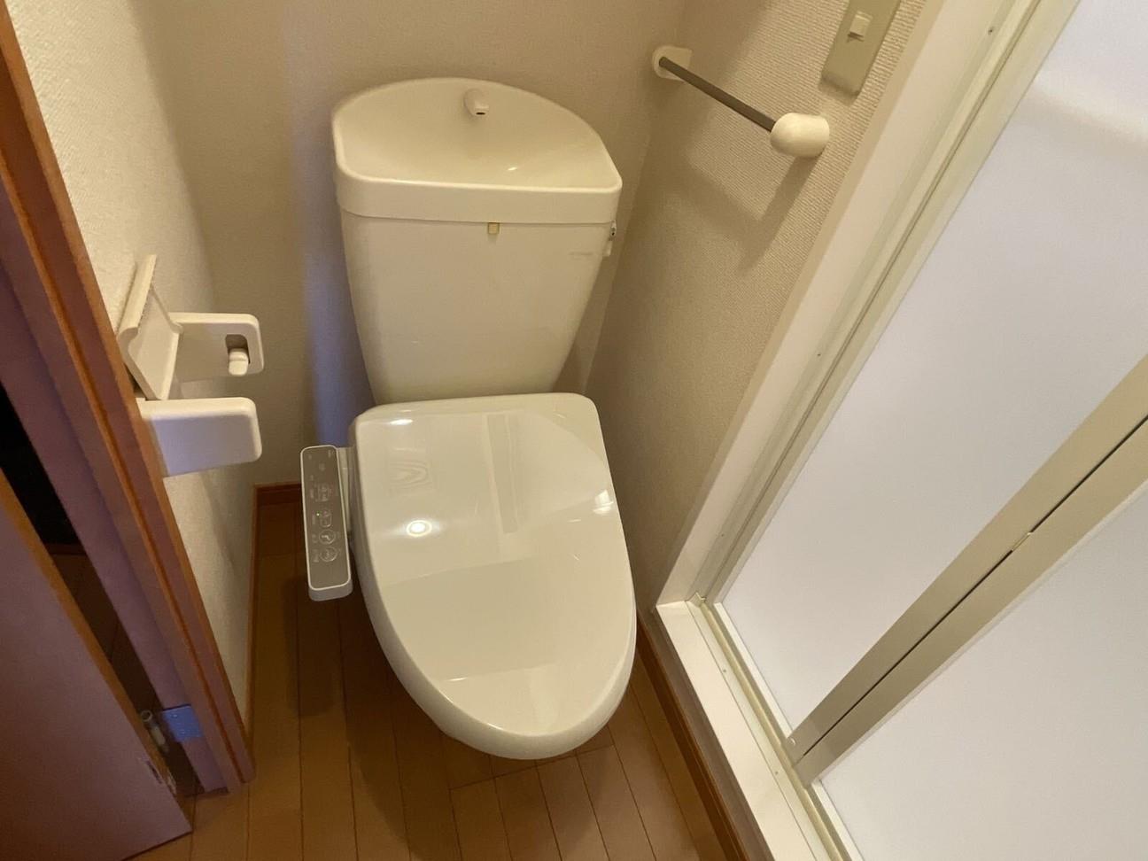 レオパレス西京のトイレ写真