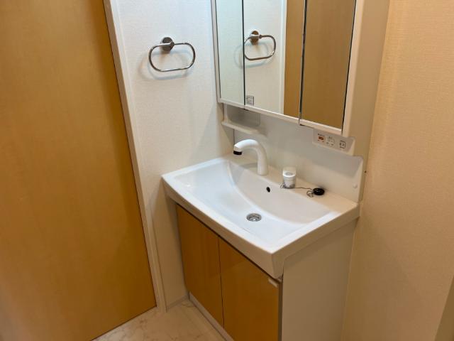 洗面設備　洗髪洗面化粧台