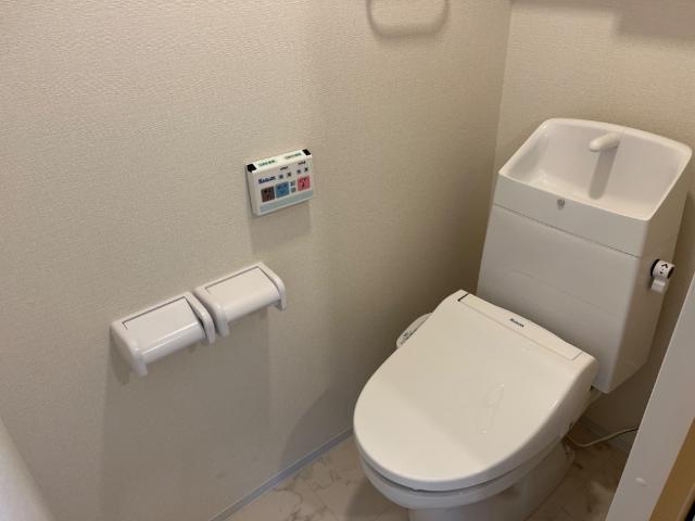 トイレ　シャワー付トイレ