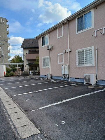 駐車場　駐車スペースもあります