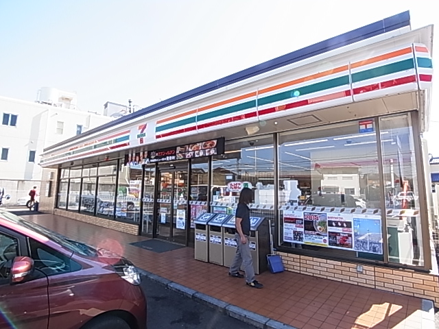 コンビニ　セブンイレブン 柏豊四季駅東店（コンビニ）まで686m