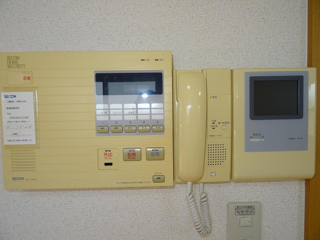 セキュリティ　セコムホームセキュリティ完備で安心です♪