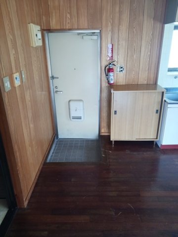 玄関　収納もある玄関です