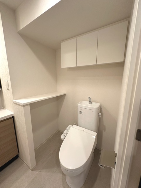 トイレ　※写真は同タイプ住戸です。