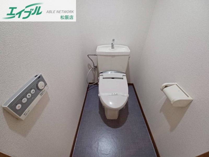 トイレ　同型参考写真