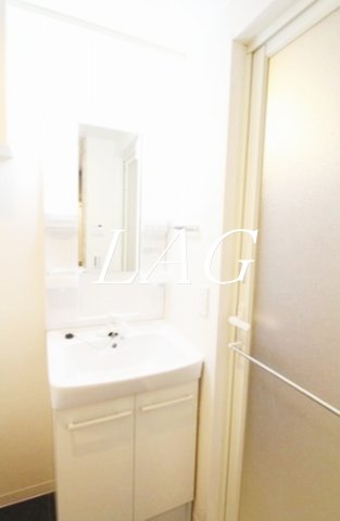 洗面設備　独立洗面台です。