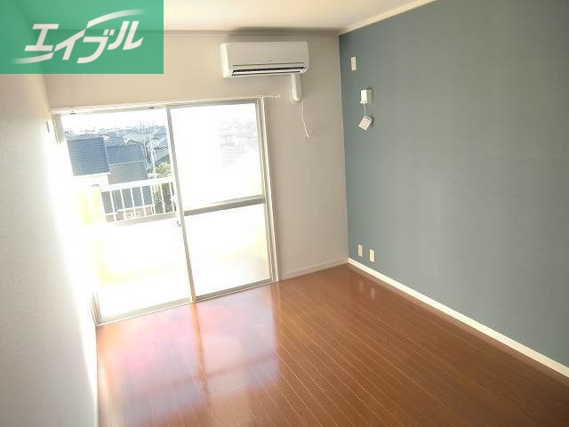 居室・リビング　同タイプのお部屋の写真です