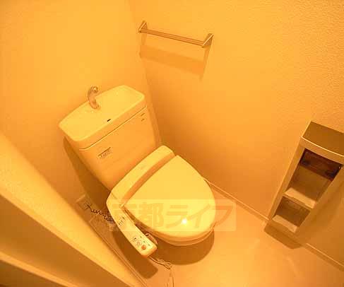 トイレ　もちろんウォシュレットトイレです。