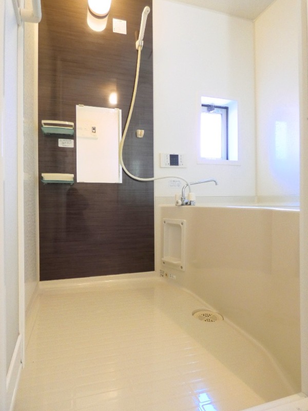 バス・シャワールーム　図面と現状に相違がある場合には現状を優先