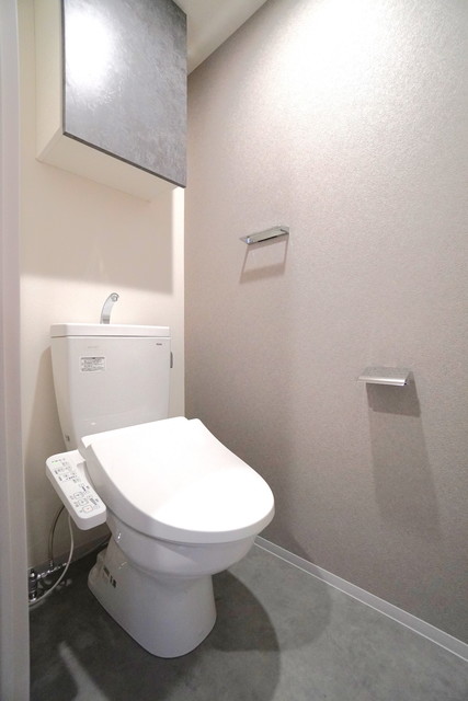 トイレ　※写真は同タイプ住戸です。