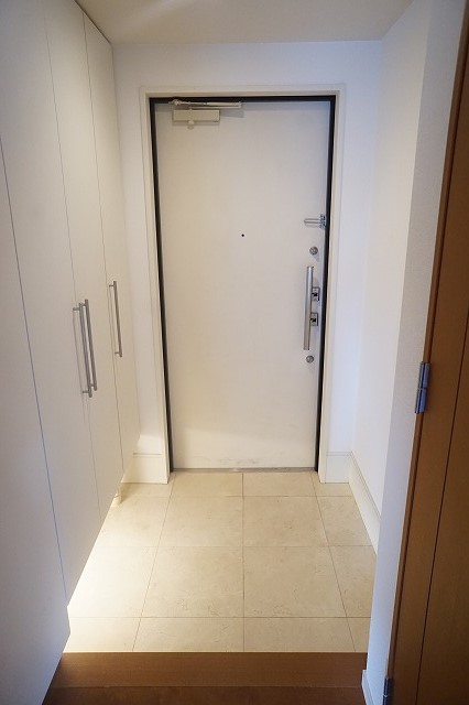 玄関　玄関　※前回募集時のお写真です