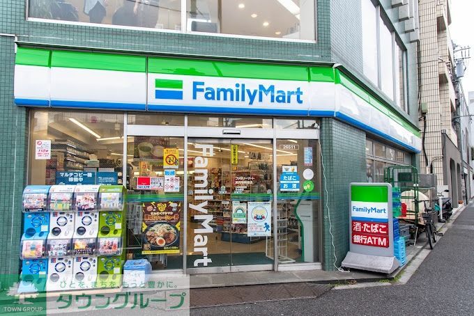 コンビニ　ファミリーマート高円寺梅里店（コンビニ）まで100m