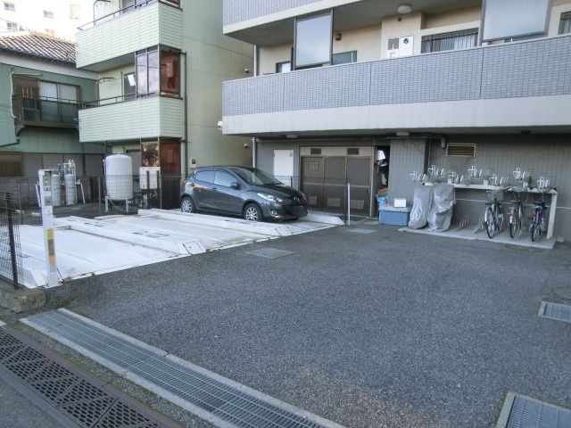 駐車場　敷地内機械式駐車場※空き状況はご確認ください。