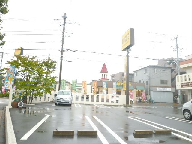 その他　コンビニ・ファミレス（その他）まで20m