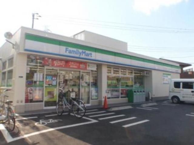 コンビニ　ファミリーマート三鷹牟礼店（コンビニ）まで673m