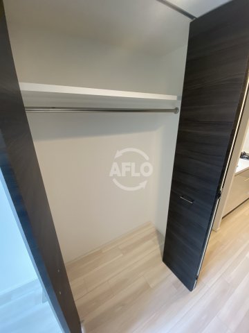 収納　ファーストフィオーレ大阪城イースト　クローゼット